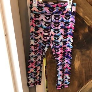 EUC Athleta Girl Scrapbook Capris-Size S/7